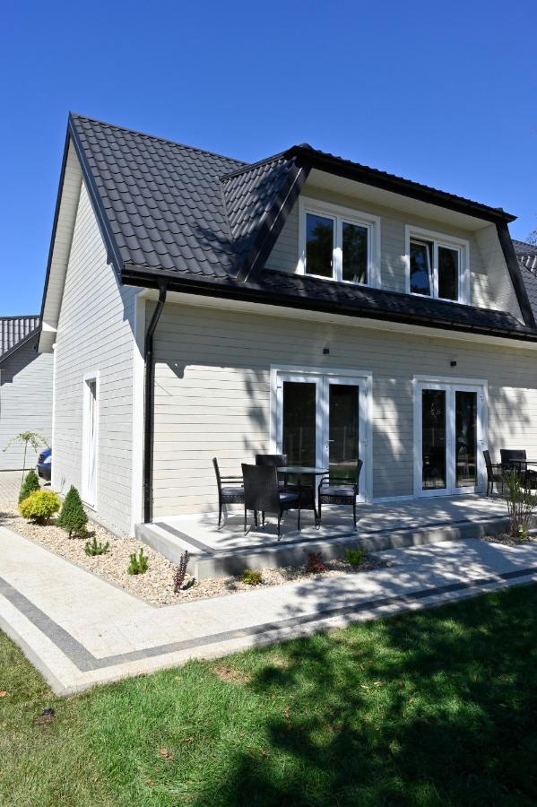 Przystan Dziwnowek Villa Bagian luar foto